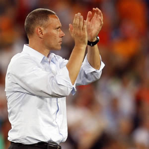 Van Basten: Rus�t e merituan plot�sisht fitoren
