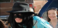 Zorro i ri, Majkell Xhekson me maske 