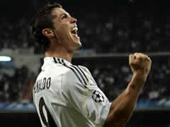 50 transferimet qe ndryshuan futbollin