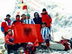 Flamuri shqiptar ne Mont Everest