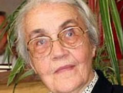 Nexhmije Hoxha: Jane zhdukur doreshkrimet origjinale te Enverit, do e denoncoj ne Prokurori