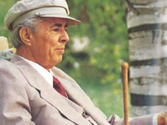 Zbulohet biografia e pare zyrtare e Enver Hoxhes ne ‘46: S’ka diplome universitare