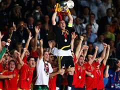 Spanja nje ekip sundues ne futbollin europian te kombetareve Spanja nje ekip sundues ne futbollin europian te kombetareve
