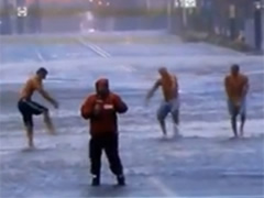 Ne mes te uraganit Sandy, duke kercyer 'Gangnam Style'