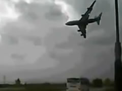 Momenti kur rrezohet nje avion Boeing ne Afganistan