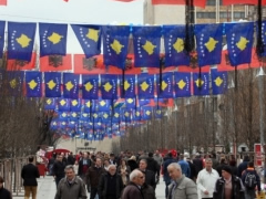 Kosovaret festojne te pakenaqur 6-vjetorin e pavaresise