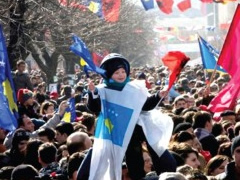 Kosova ne feste, 6 vjet shtet. Nishani uron homologen Jahjaga