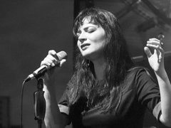 Elina Duni: 'Kam deshire te krijoj ura lidhese, te bashkoj njerezit, ashtu sic bej me xhazin'