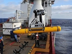 Kerkimet per avionin e zhdukur, as nendetesja robotike nuk gjen gje