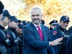 Rama: Hapim nje epoke te re per policine e shtetit, te gjithe te barabarte para ligjit
