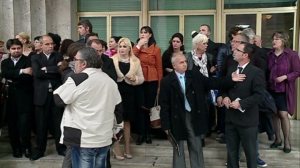 Kontratat tip nxjerrin ne proteste artistet