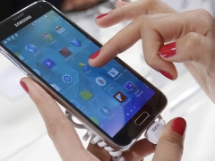 Samsung Galaxy S5 'rremben' perdoruesit e iPhone
