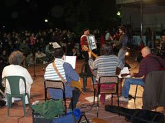 Orkestra qe kendon shqip ne sheshet e qyteteve italiane, rikthehet ne vendlindje