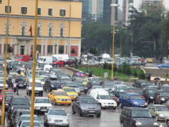 Shqiptaret paguajne 1500 euro me shume per transportin publik