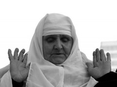 Myslimanet shqiptare, 'ne anen e gabuar te historise'