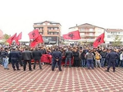 Rama mberrin ne Presheve, pritet nga mijera qytetare