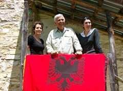 Shqiptaret qe po trondisin Maqedonine