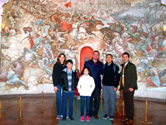 Ambasadori Lu, vizite me familjen ne Muzeun e Krujes 
