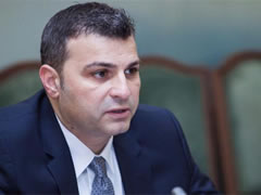 Guvernatori Sejko: Ju tregoj parate e shqiptareve