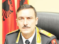 Jep doreheqjen kreu i Policise se Shtetit Artan Didi.