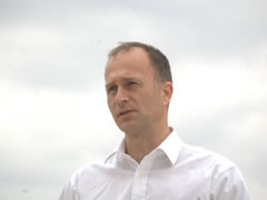 Bojaxhiu zyrtarisht kandidat per Tiranen
