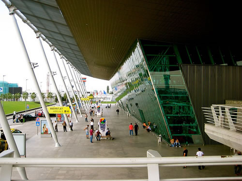 Aeroporti 'Nena Tereza' nuk do jete i vetmi ne Shqiperi
