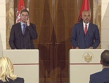 Rama mbyll konferencen per shtyp, nuk pret pyetjen e gazetarit nga Kosova