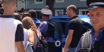 Policia arreston 7 studente protestues 