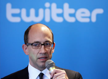 Dorehiqet shefi ekzekutiv i kompanise Twitter, Dick Costolo