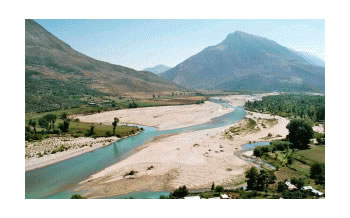 Rama shkel premtimin per hidrocentralet mbi lumin Vjose