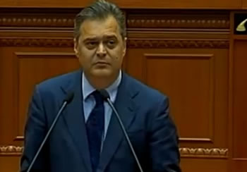 Ben Blushi: Parlamenti plot me kriminele, ndihem si paraburgim
