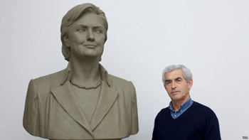 Saranda i ve Clintonit bust per kontributin e saj per shqiptaret