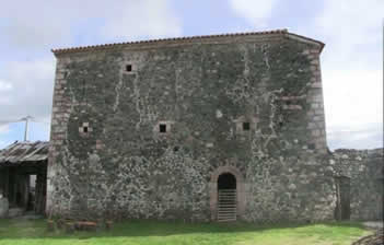 Kulla e Aliajve ne Nivokaz, monument i trashegimise i lene ne harrese