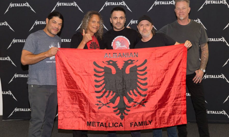 Metallica me flamurin shqiptar