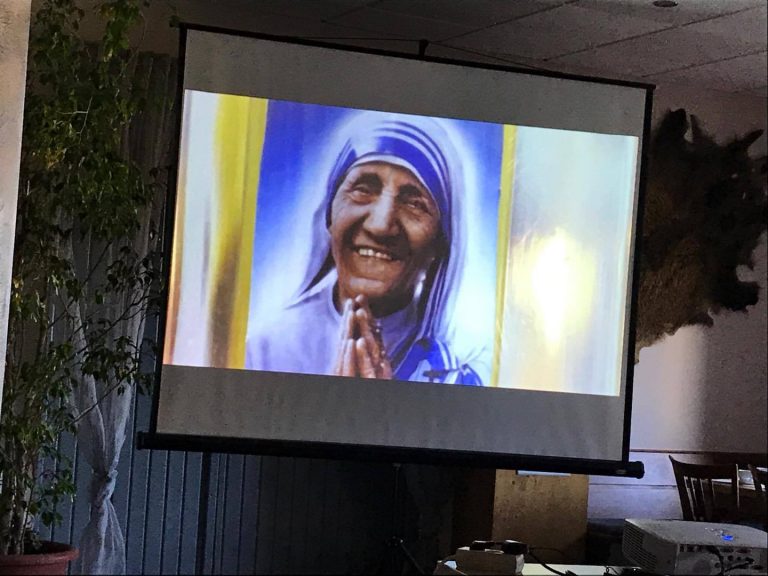 Shfaqet para gjermaneve, 'Shqiptarja Nene Tereza dhe rrenjet e saj ne Kosove'