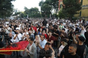 Protesta Qytetare ne Tirane    Shqipëria nuk shitet 