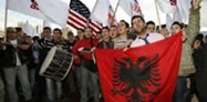 Shqipëria, në këmbë për Kosovën