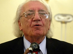 Dritëro Agolli: Si më kërcënuan me jetë kur sulmova Enverin në Kongresin e 10-të
