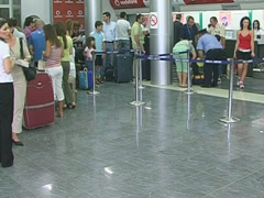 Avioni i “Albanian Airlines”, nderron destinacion