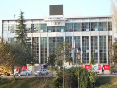Rregullore e re: 'Bankat Shqiptare te mbulojne kredite e keqija me kapital'