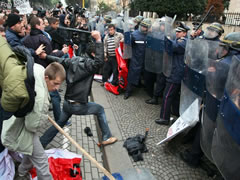 Tirane, arrestohen 113 demonstrues