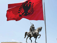 Festa e Flamurit, lideret e Kosoves urojne shqiptaret