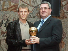 Armando Vajushi eshte 'Topi i Arte' shqiptar per vitin 2011 