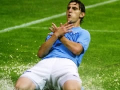 Agon Mehmeti i bashkohet kombetares shqiptare