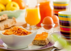 5 ushqimet kunder plakjes qe duhet t'i konsumoni per mengjes