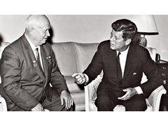Kur Kenedi paralajmeronte Hrushovin: 'Mos prekni Shqiperine'