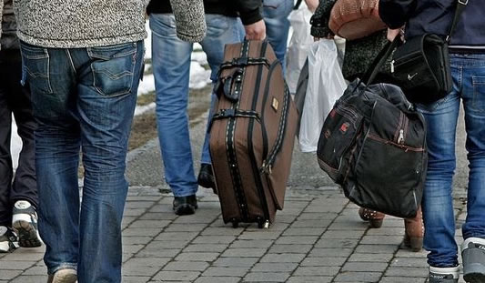 37% e shqiptareve ne Kosove gati te braktisin vendin