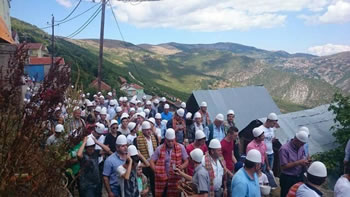 Krushqit Tetovare rikthejne traditen shekullore Shqiptare